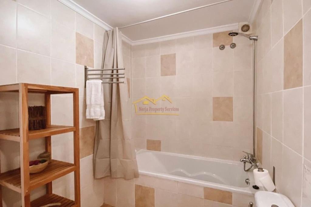 Beautiful Views, Pool & Just 10Min To The Beach Nerja Ngoại thất bức ảnh