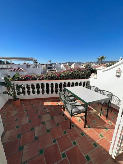 Beautiful Views, Pool & Just 10Min To The Beach Nerja Ngoại thất bức ảnh